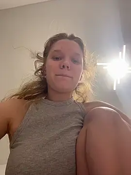 Ketitull - TOPLESS