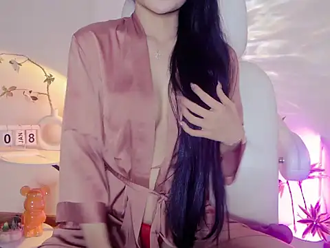 Janise_love - oil body and finger in pussy