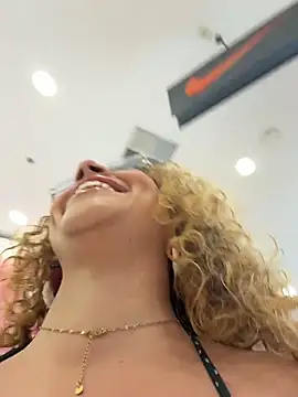 Chloe_Leaozinho - 5 controles do lush em público