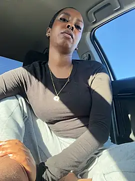 Your_Paris - Fuck dildo ?
