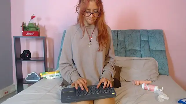 SuriEverly - dancing seductively