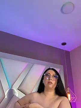 Ashleeyprincess01 - show nipless - close cam