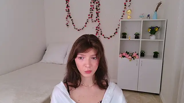 OwlEva - feet in stockings)