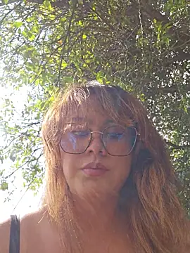 Amanita_25 - Clamps my tits ❤️