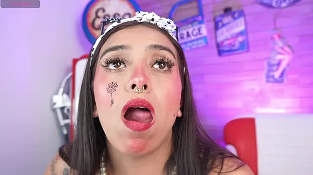 Miss_collins - put pantie inside my pussy