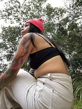 I_am_nina_ - Tits out in the mountain ⛰️