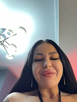 NaomyFlame - Make rain 💦 video for last tip
