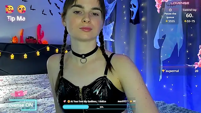 Megann_fox2 - 😘Top Off And Tits Play😘