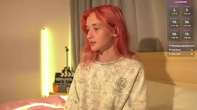ItsMiaRosee - oil on my ass + spanking my ass😋