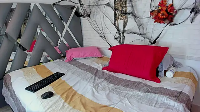 Milf_Lucy69 - slap tits