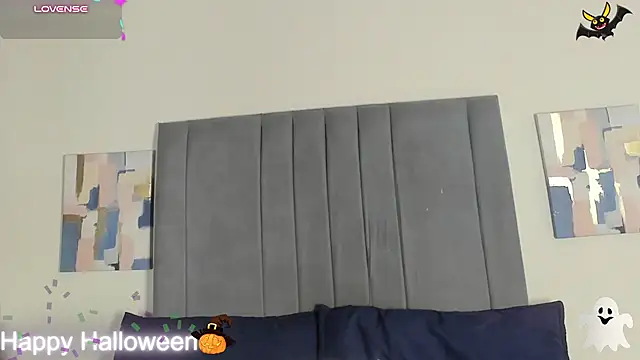 Sophia_Ebony - Play with my lush in clit