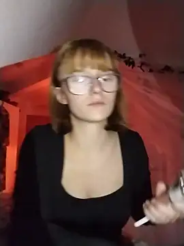 MissTanita - Show boobs and Play