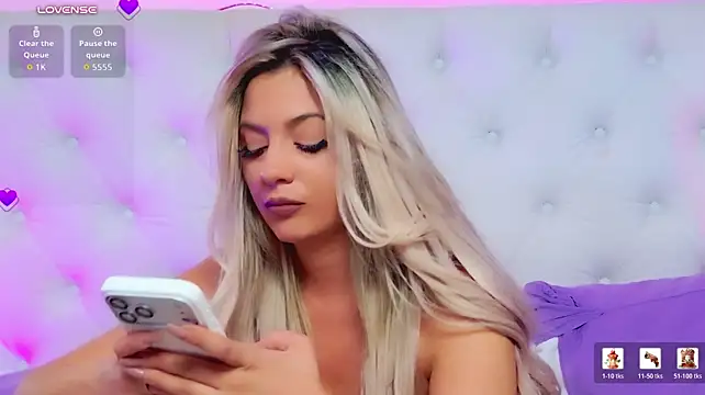 AriannaSins - 💦 Slippery Seduction - Oiled up Tease💦
