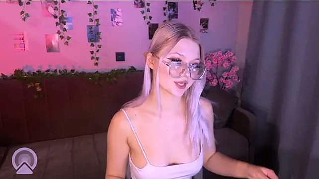 Lunessath - Tease juicy boobs🍒