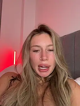 SexySaraxxoo