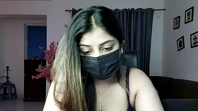 Hot-Shivangi