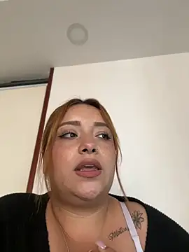 Tatiana_O - full naked+red ass+suck boobs