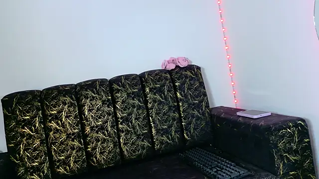 Yeii_mega - show tits + saliva