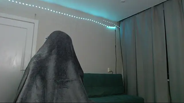 Ania_Bue - tease with my boobs