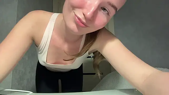Lizza7 - show feet