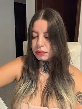ElliWeaver - Naked boobs+ control domi 30 second