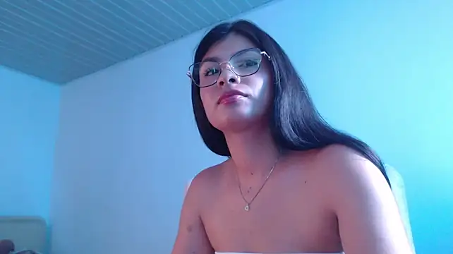 Hanna_beili - naked + spaks ass