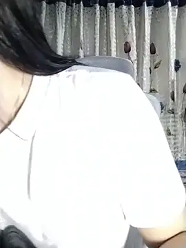Alisha_27 - Fully naked play pussy with dildo 10mins