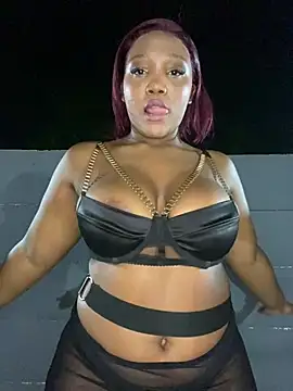 Beyoncex05 - Ride dildo outside