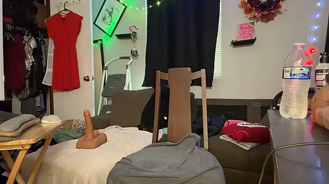 Alluringpixie - Naked 20 mins + butt plug