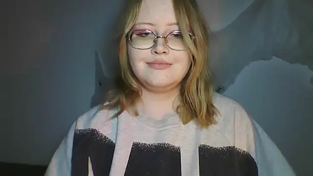 Elayne__Sweet - teasing with boobs