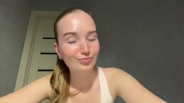 Lizza7 - show feet