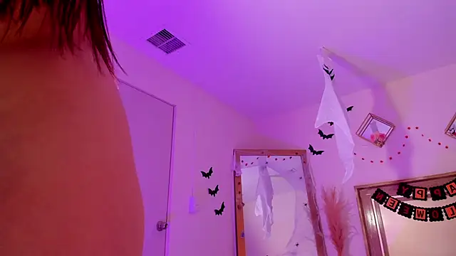 Mara_Galle - two fingers in my pussy