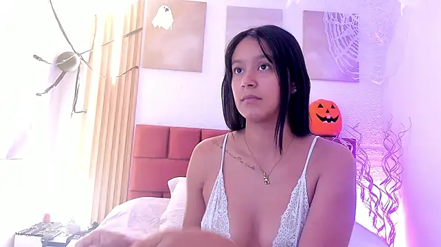 CataleiaLatin - spank ass