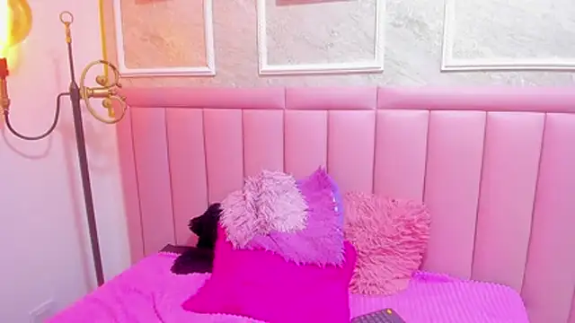 Velvet_girll - Oil in tits