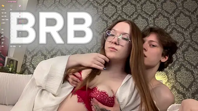 Gilded_trace - 3 minutes of toys on Mira's pussy