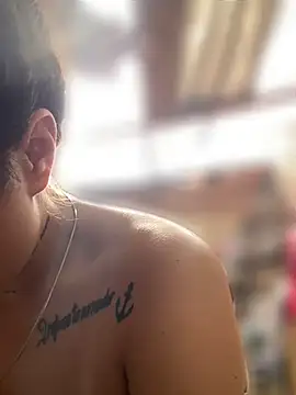 Hally-jensen1 - Tits free on balcony