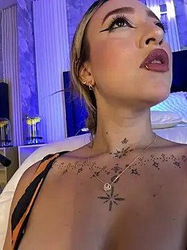 MollyCruz - squats anal hardcore 😈😈😈