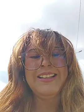 Amanita_25 - Clamps my tits ❤️