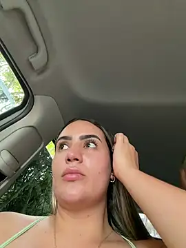 Miilana_ - FULL NAKED IN CAR