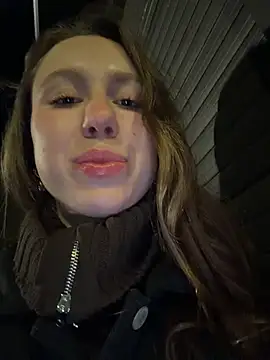 Outdoor-houndour - show pussy and rub it