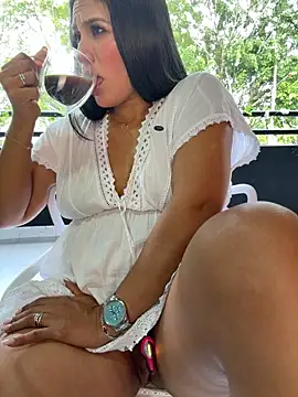 Sofia_Convers - make me moan with your vibess 🥵🥵🥵