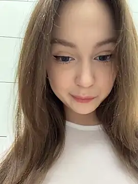 Peachy_Dream - tits out + open door