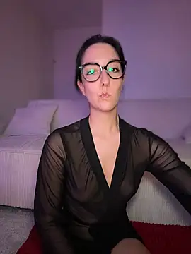 RealJuliette - last tipper gets 🎁