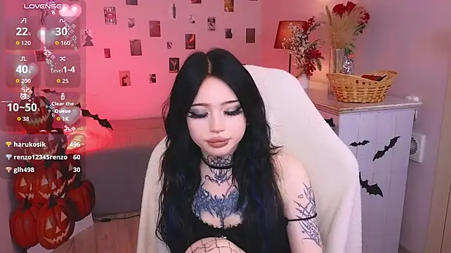 Emma_Kirks