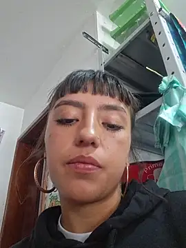 Cute_hollywood_0 - butt in close-up