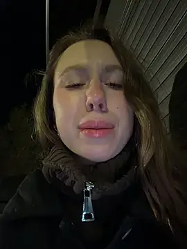 Outdoor-houndour - show asshole and spank booty