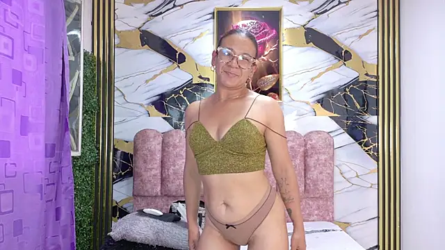 SexyNurseMia - show blowjob + saliva 🥵🔥