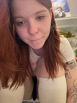 Freaky__Nikki - rub my tits under the top