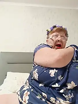 Lena_Gaby - Show tits and pussy