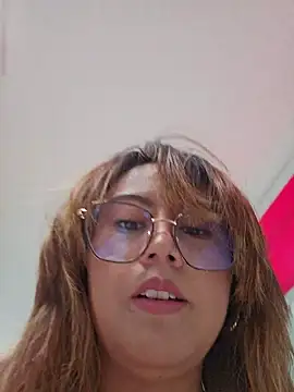 Amanita_25 - Clamps my tits ❤️